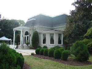 Ceresville Mansion Ballroom Entrance.jpg (118836 bytes)