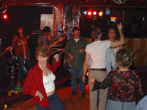 Afterdeck-Dancers-15.jpg (104847 bytes)