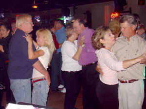 Afterdeck-Dance-12.jpg (110307 bytes)