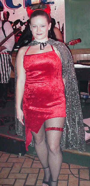 sexiest_costume_2.jpg (169925 bytes)