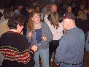 dance-floor-perrys-11.jpg (125150 bytes)